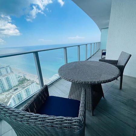 הוליווד Stay At The Top With Amazing Views By Rent4Us מראה חיצוני תמונה