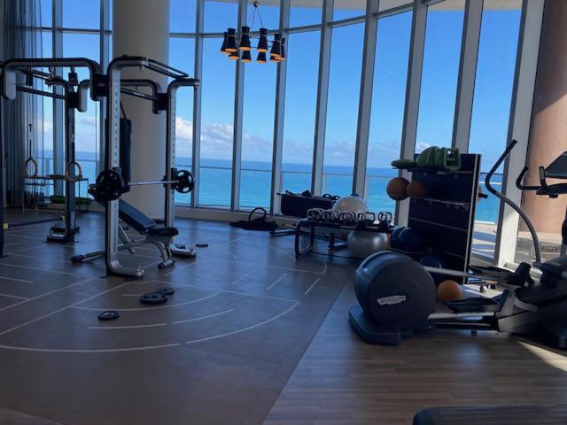 הוליווד Stay At The Top With Amazing Views By Rent4Us מראה חיצוני תמונה