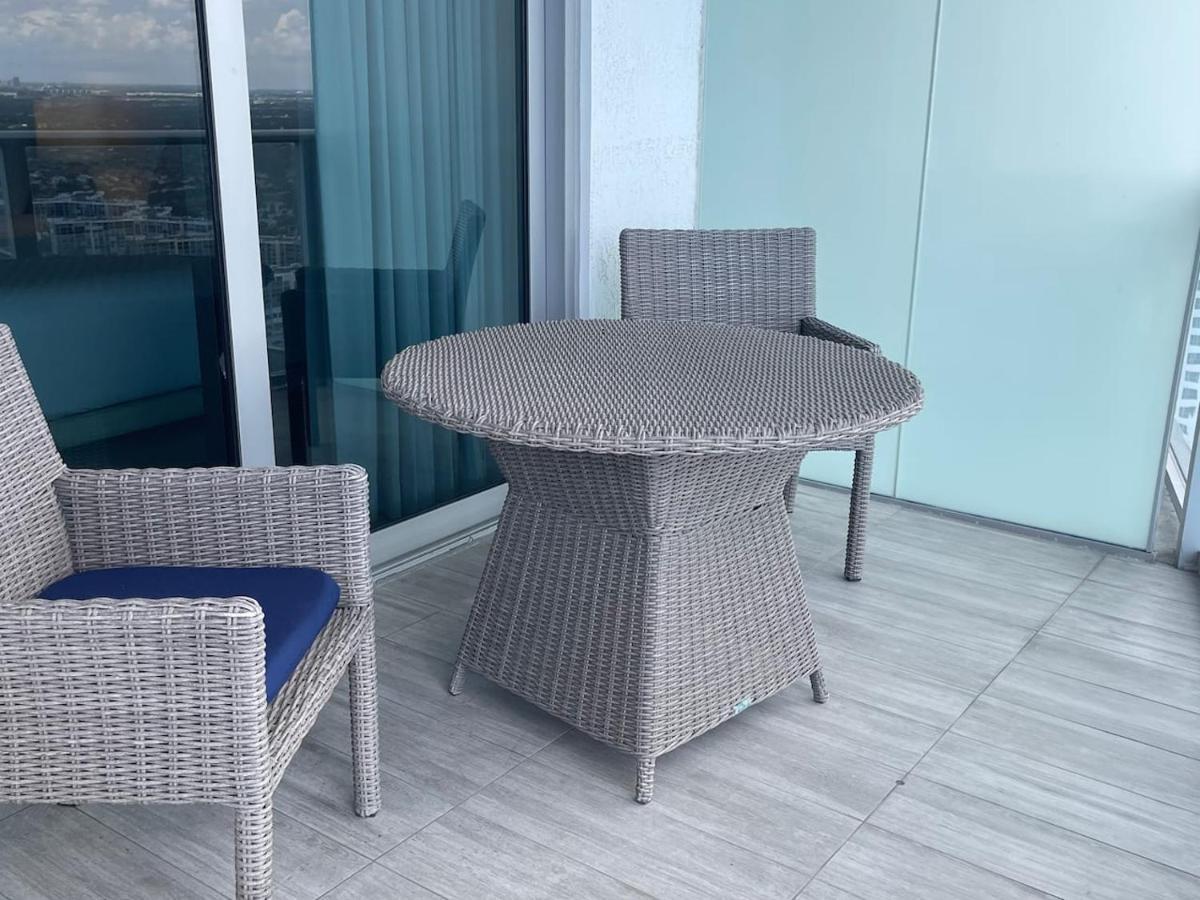 הוליווד Stay At The Top With Amazing Views By Rent4Us מראה חיצוני תמונה
