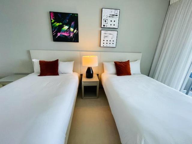 הוליווד Stay At The Top With Amazing Views By Rent4Us מראה חיצוני תמונה